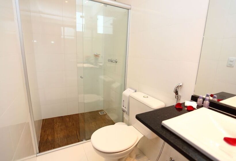 هتل Flamingo Beach