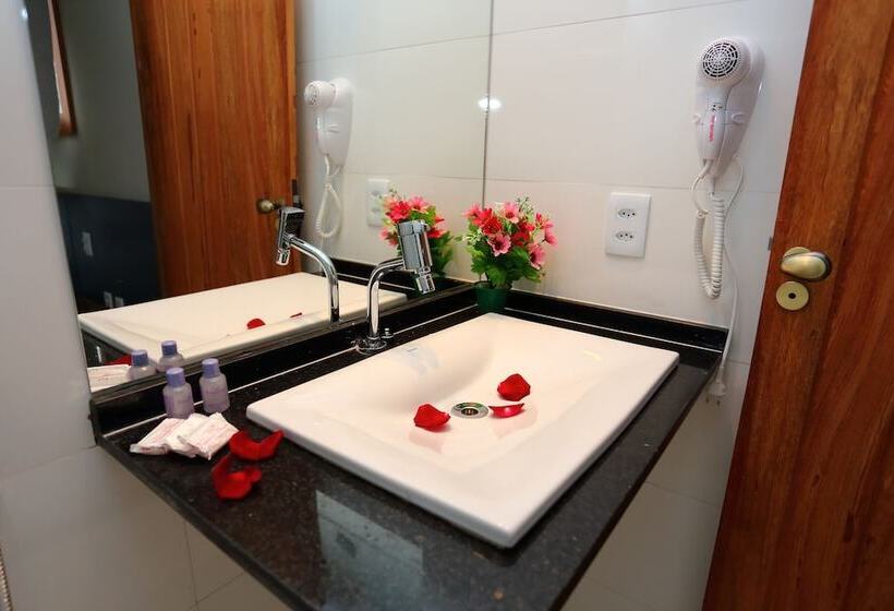 هتل Flamingo Beach