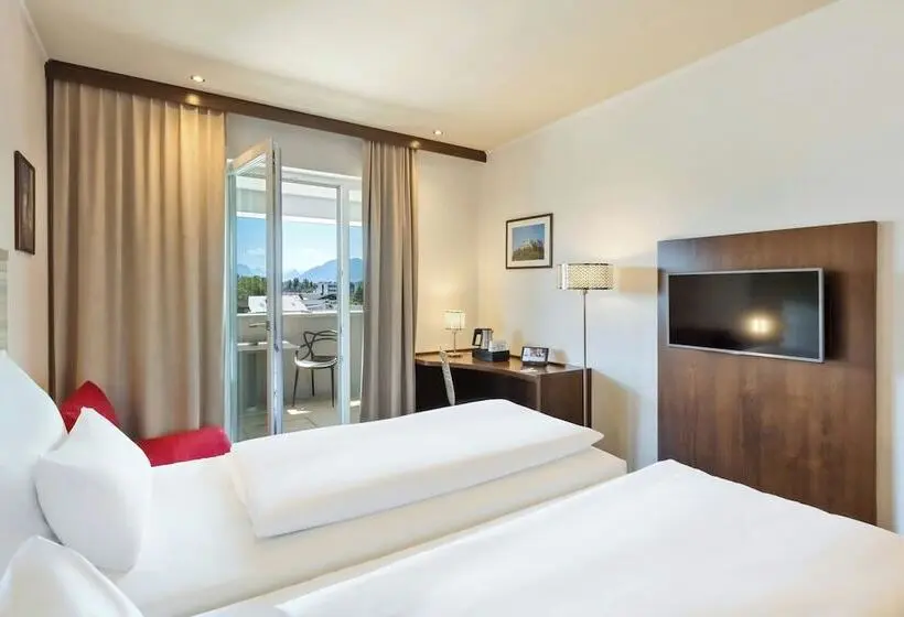 هتل Four Points Flex by Sheraton Salzburg Messe