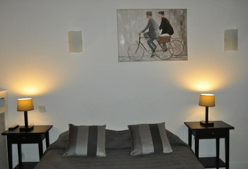 בית מלון כפרי Hôtel Du Centre