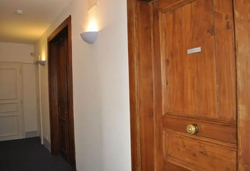 هتل Hôtel Du Centre