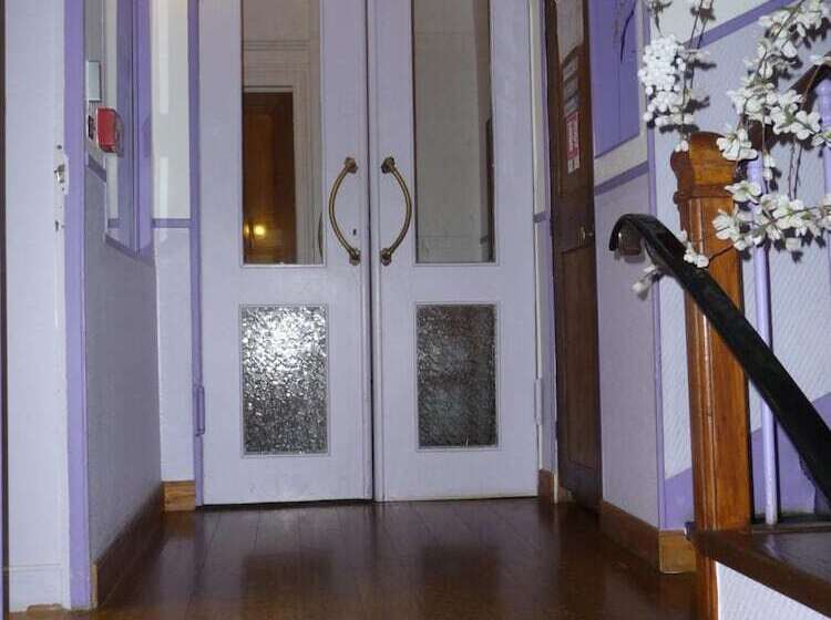 בית מלון כפרי Hôtel Du Centre