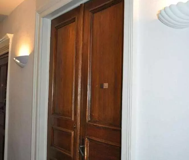 هتل Hôtel Du Centre