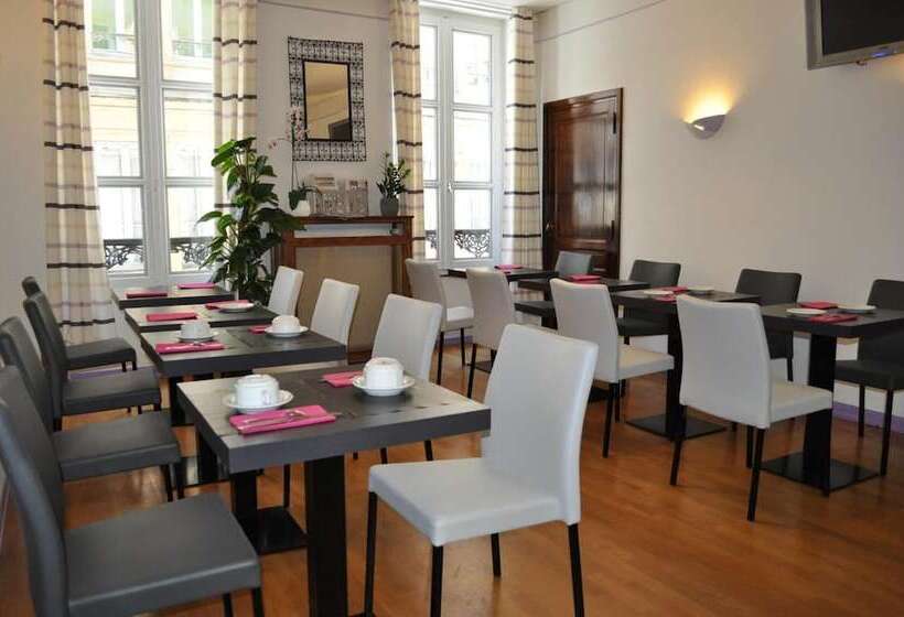 בית מלון כפרי Hôtel Du Centre