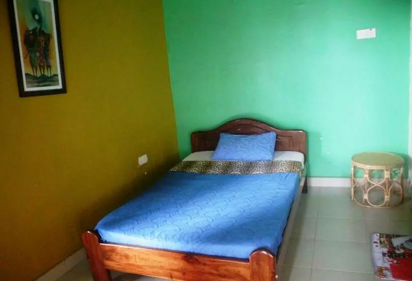 هتل Bunyonyi Overland Resort