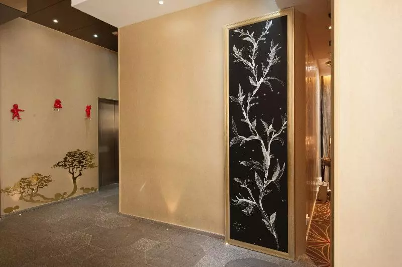 Lan Kwai Fong Hotel Kau U Fong