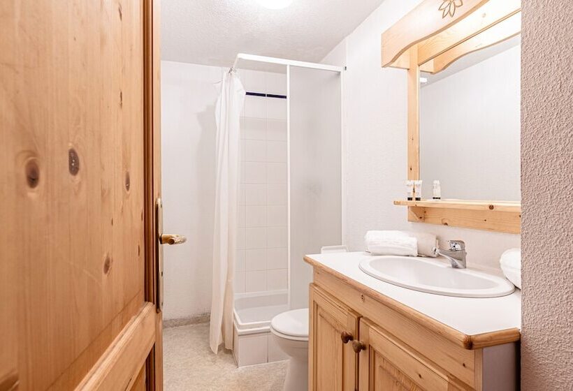 هتل Madame Vacances Residence Les Fermes De Saint Sorlin