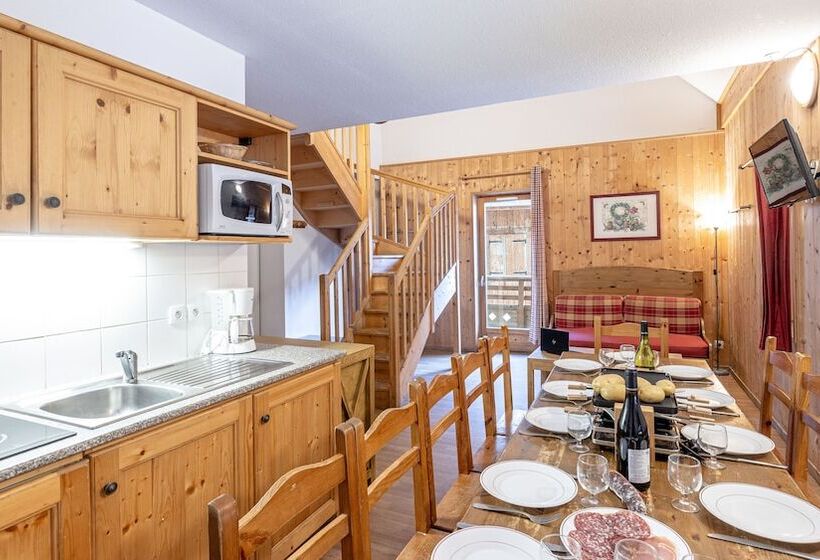 Отель Madame Vacances Residence Les Fermes De Saint Sorlin