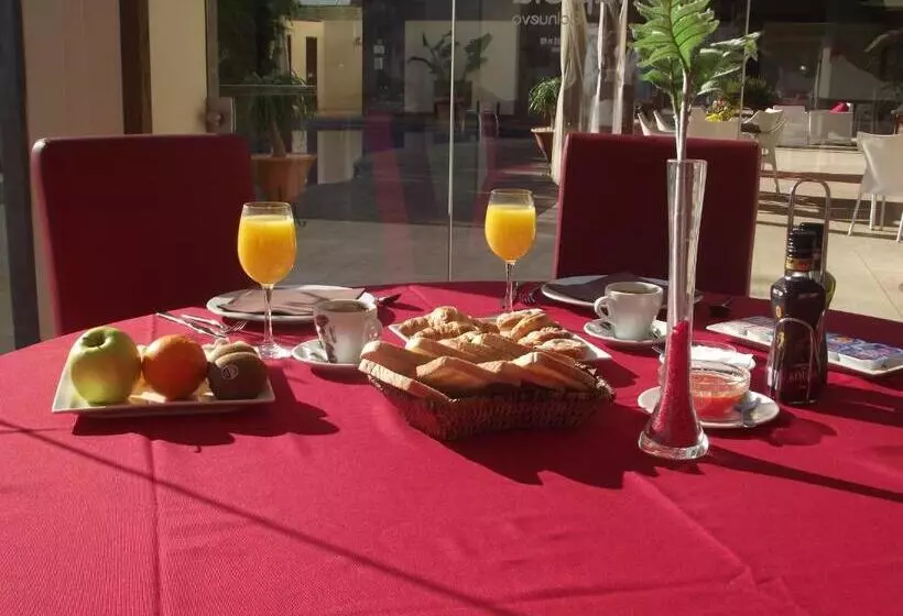 בית מלון כפרי Playasol