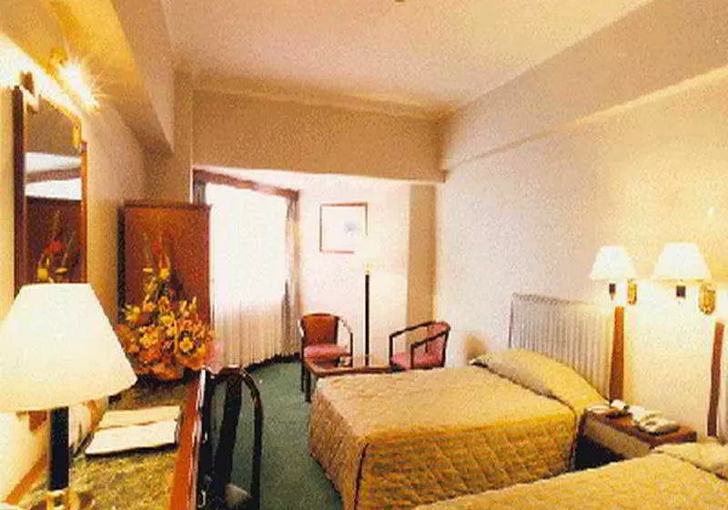 Sakura Hotel Kunming