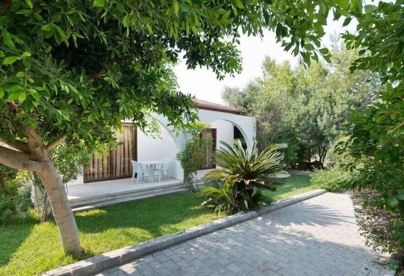 فندق Bare Hill Holiday Village