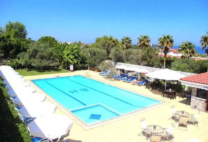 Отель Bare Hill Holiday Village