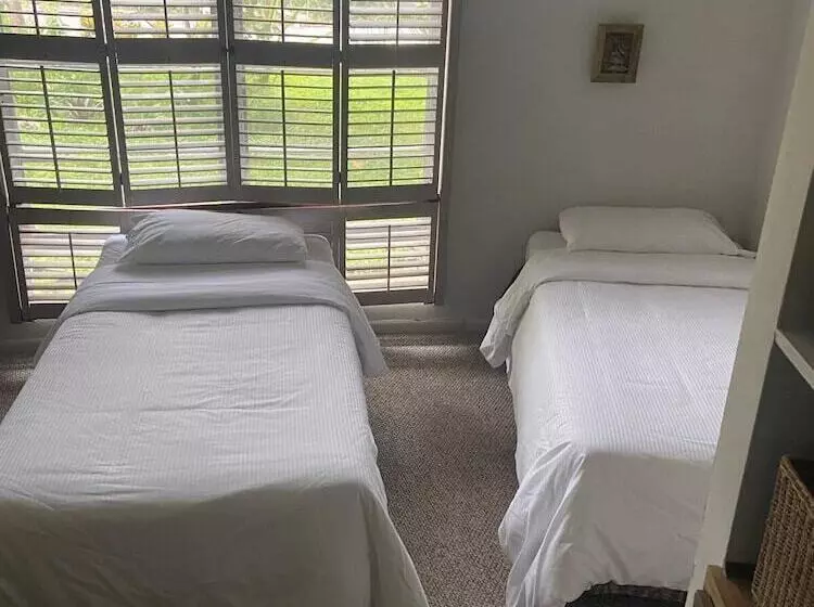 هتل Freeport Resort & Club