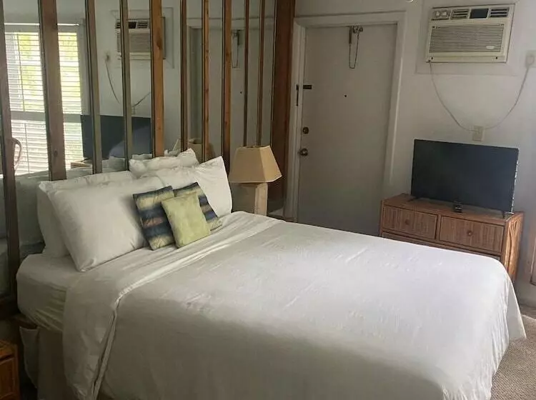 هتل Freeport Resort & Club