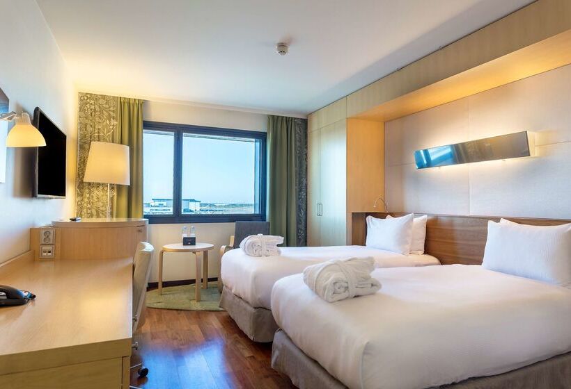 בית מלון כפרי Hilton Helsinki Airport