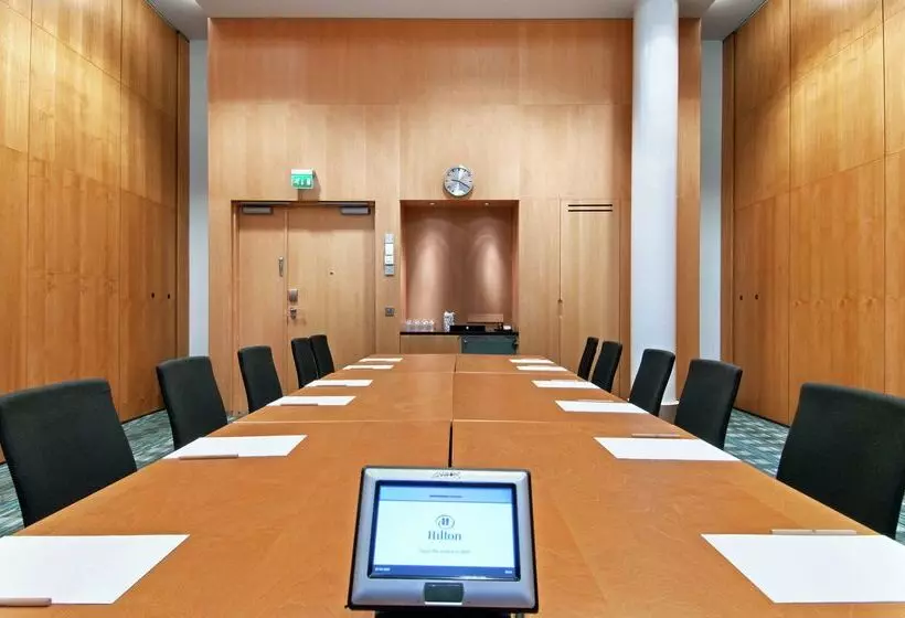 Hotelli Hilton Helsinki Airport