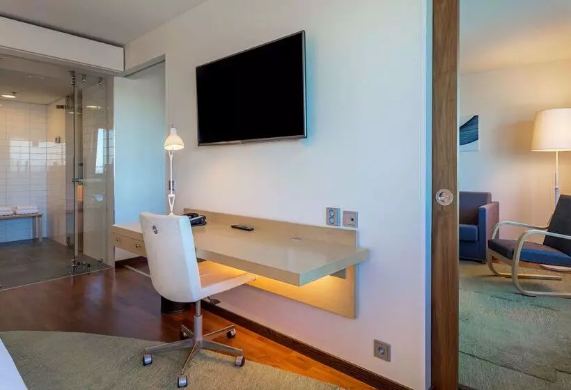 Hotelli Hilton Helsinki Airport