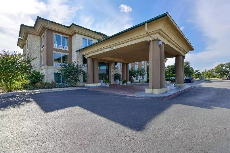 Hotelli Holiday Inn Express & Suites Austin Sw   Sunset Valley, And Ihg