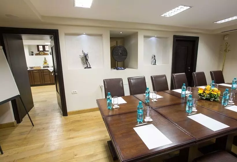 هتل Moxa Bucharest Boutique