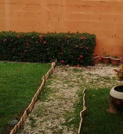 בית מלון כפרי Madero Suites