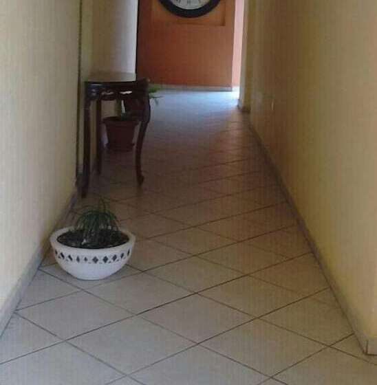 בית מלון כפרי Madero Suites