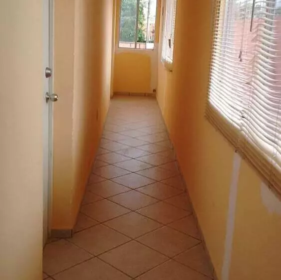 ホテル Madero Suites