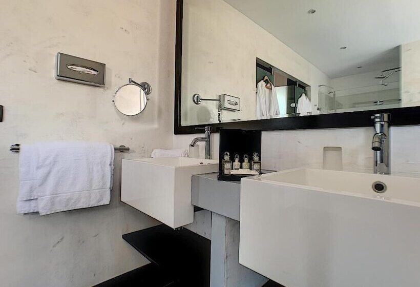 בית מלון כפרי Pozzo Di Borgo