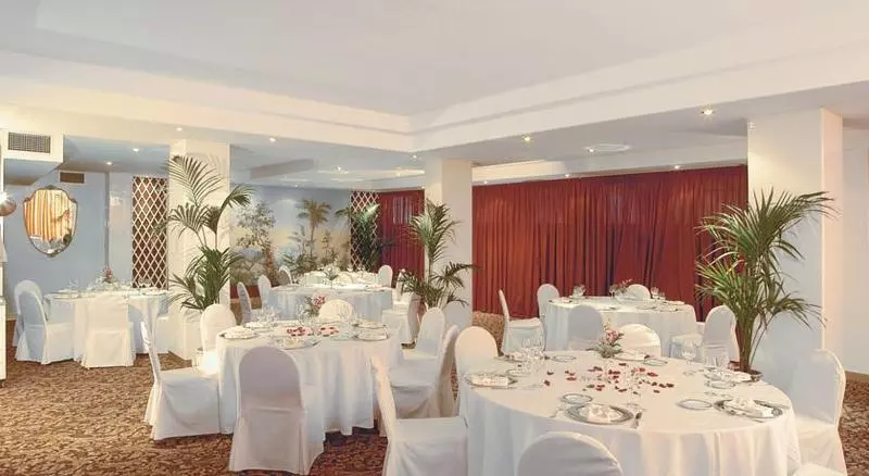 Отель Reginna Palace