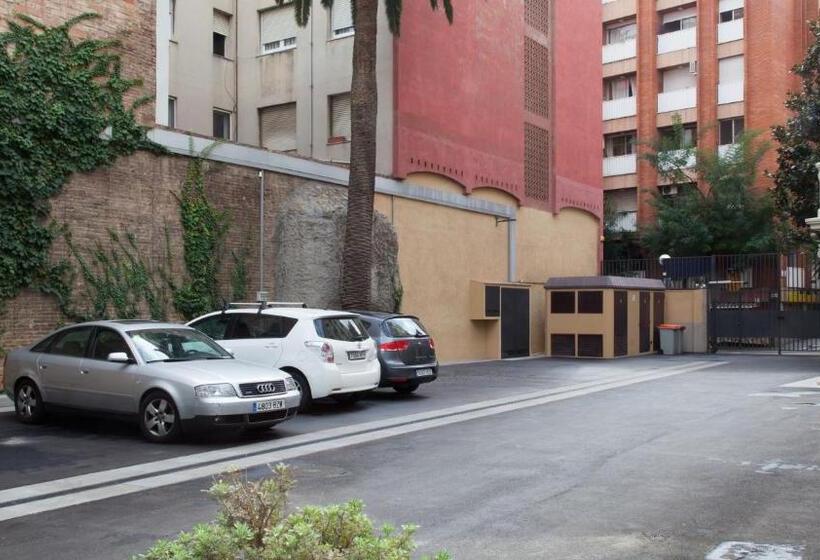 اقامتگاه Residència Erasmus Gracia