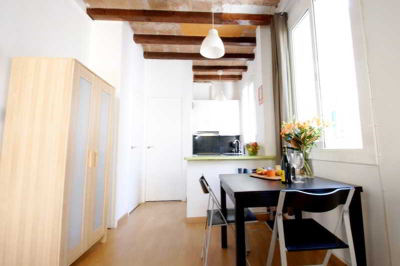 Habitat Apartments Beach Studio