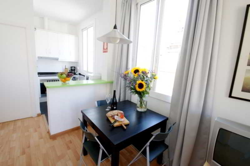 Habitat Apartments Beach Studio