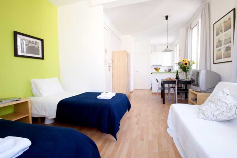 Habitat Apartments Beach Studio