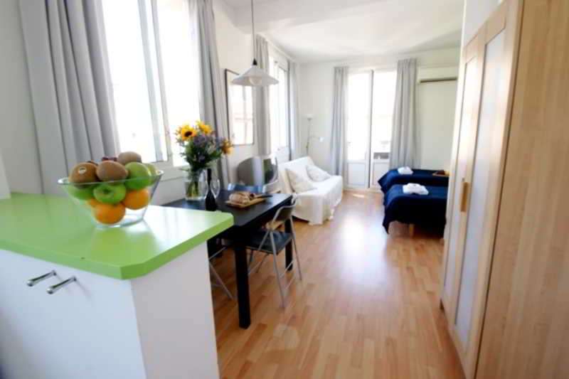 Habitat Apartments Beach Studio