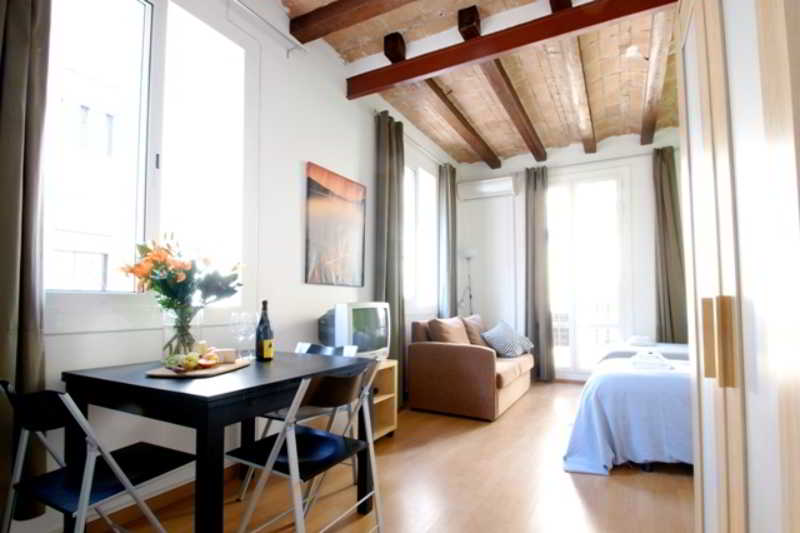 Habitat Apartments Beach Studio