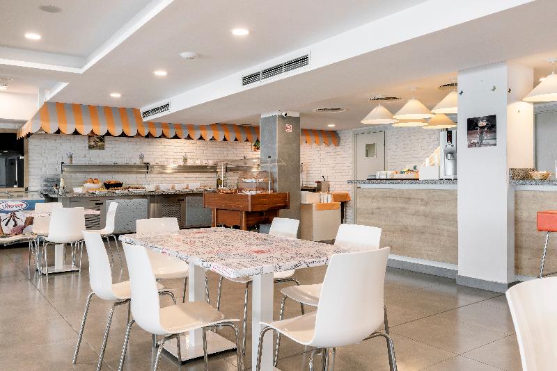 هتل Aluasun Helios Beach