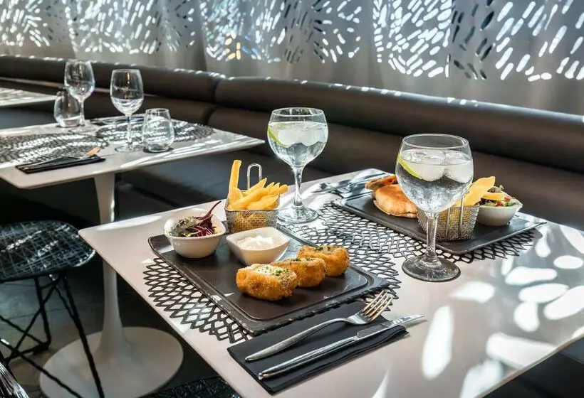 Отель Barcelo Raval