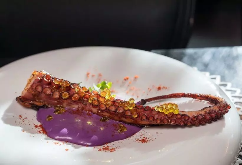 Отель Barcelo Raval