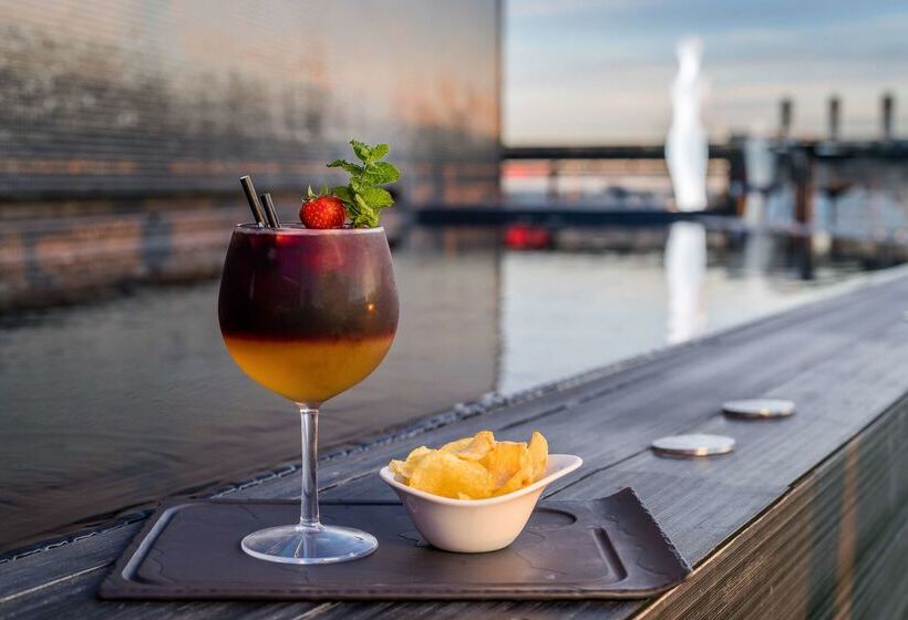 هتل Barcelo Raval