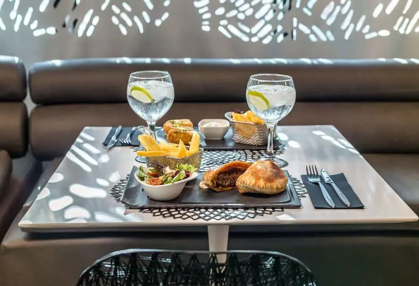 Отель Barcelo Raval