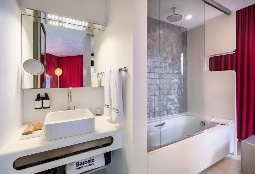 Отель Barcelo Raval