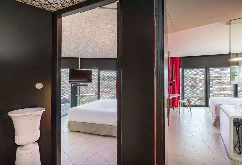 Отель Barcelo Raval