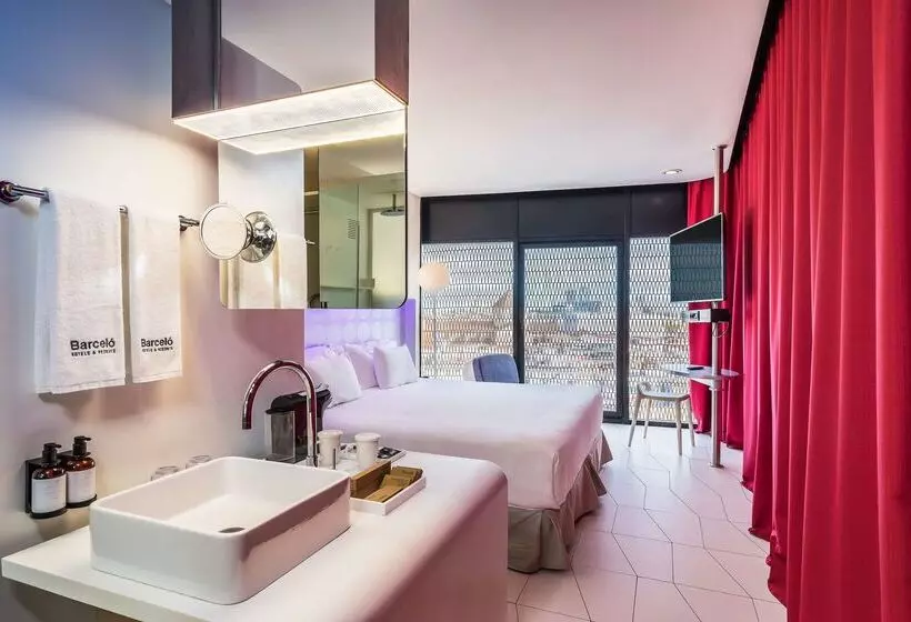 Отель Barcelo Raval