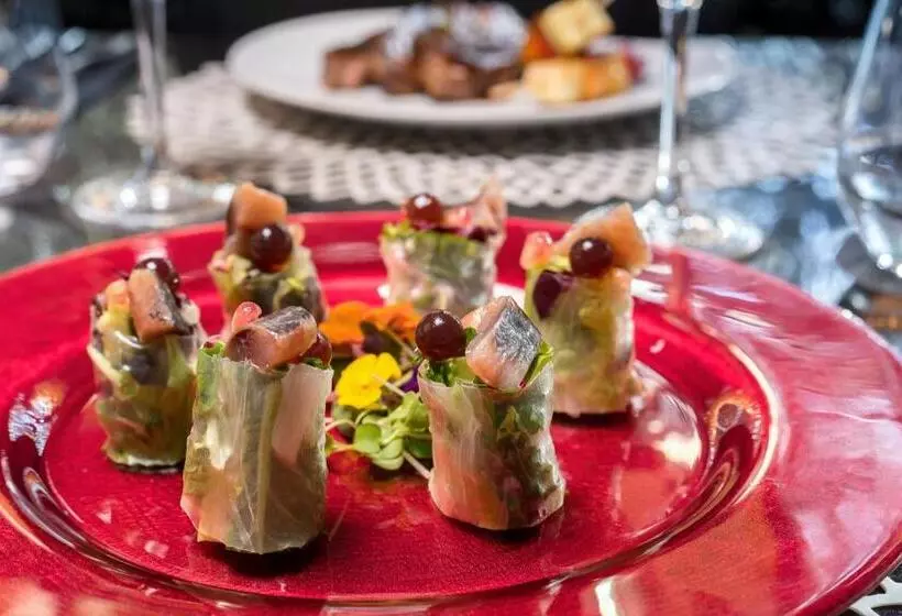 Отель Barcelo Raval