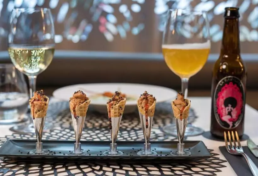 Отель Barcelo Raval