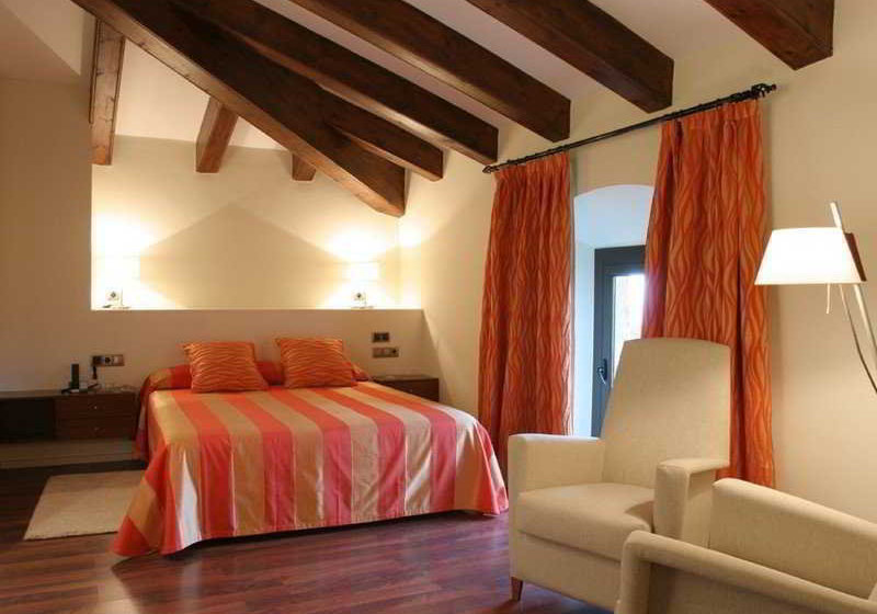 Отель Castell de L'Oliver