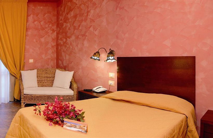 فندق Ciuri Di Badia