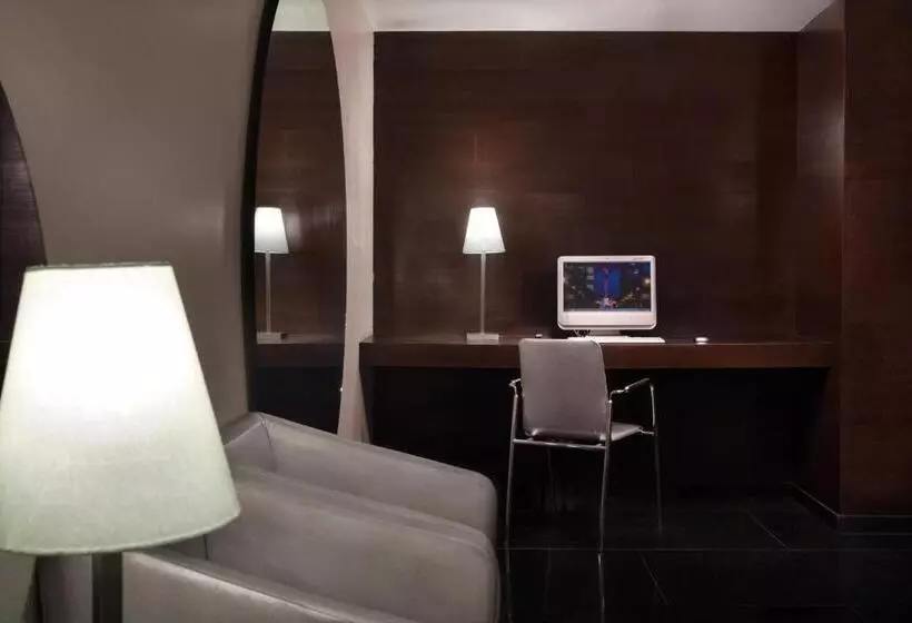 هتل Exe Suites Reforma