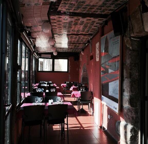 Отель Hôtel Des Templiers