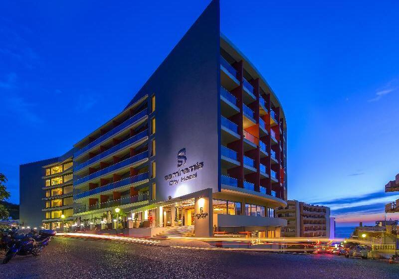 ホテル Semiramis City