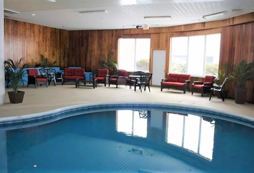 Hotelli Florenceville Inn, Restaurant & Pool